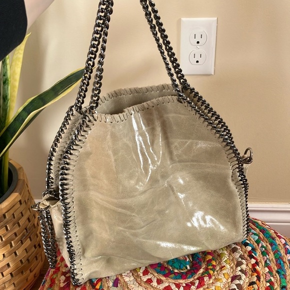 Made in Italy Cream Leather Chain Tote Bag - Picture 2 of 5